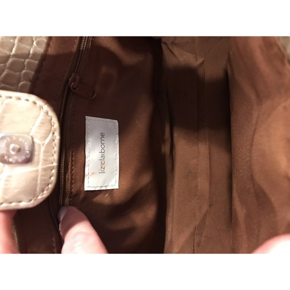 Liz Clairborne Stylish Small Gold Faux Crocodile Handbag Purse Gently Used! - Picture 5 of 9